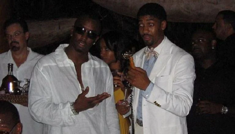 تطور جديد باتهام المغني ديدي بالاتجار بالبشر والابتزاز افاق عربية - يرغب المغني الشهير شون ديدي كومبس في الشهادة في محاكمته الجنائية المتعلقة بتهم