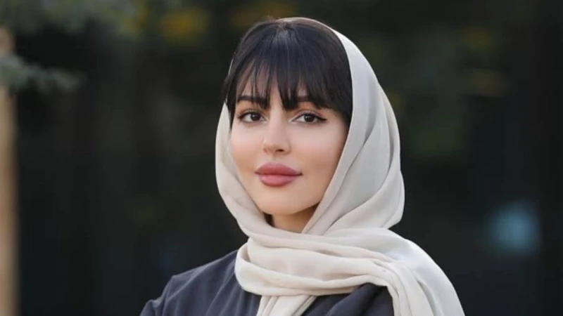 ابنة ملاك الحسيني تتعرض للهجوم بسبب محتويات حقيبتها المدرسية .. فيديو اخر خبر تعرضت ابنة الإعلامية ملاك الحسيني سفانا للهجوم مؤخرا ، بعدما استعرضت