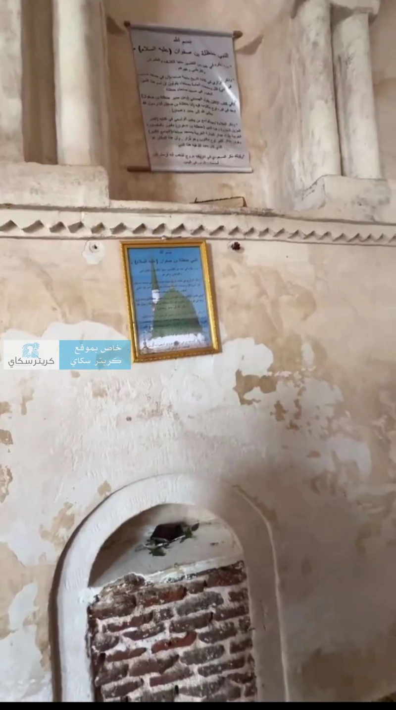 الحوثيين يعلنون رسميا عن قبر نبي جديد في صنعاء(صورة) _اخر الاخبار زعمت مليشيا الحوثيين بوجود نبي جديد في صنعاء.وشيدت المليشيا مقاما لشخص يدعى حنظله وادعت بانه نبي حيث فتحت الباب ام