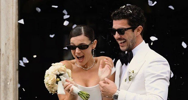 بينار دينيز تكشف سبب غياب عائلتها عن زفافها إلى كان يلدريم تعرف على التالي بينار دينيز تكشف سبب غياب عائلتها عن زفافها إلى كان يلدريم، متابعة بتجرد