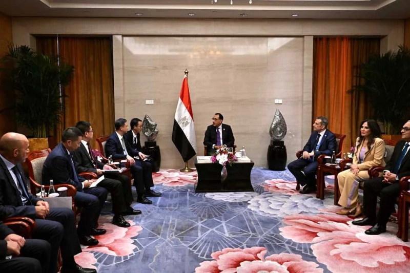 الشركة الصينية المنفذة لأبراج العلمين والعاصمة تطرح على الحكومة إنشاء المدينة الطبية والمطارات التقى الدكتور مصطفى، رئيس مجلس الوزراء، اليوم الخميس،