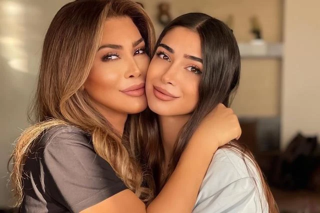 بإطلالة جريئة.. ابنة نوال الزغبي تستمتع بوقتها في فرنسا (فيديو) افاق عربية - نشرت تيا ديب ابنة الفنانة نوال الزغبي فيديو عبر حسابها الخاص على تطبيق