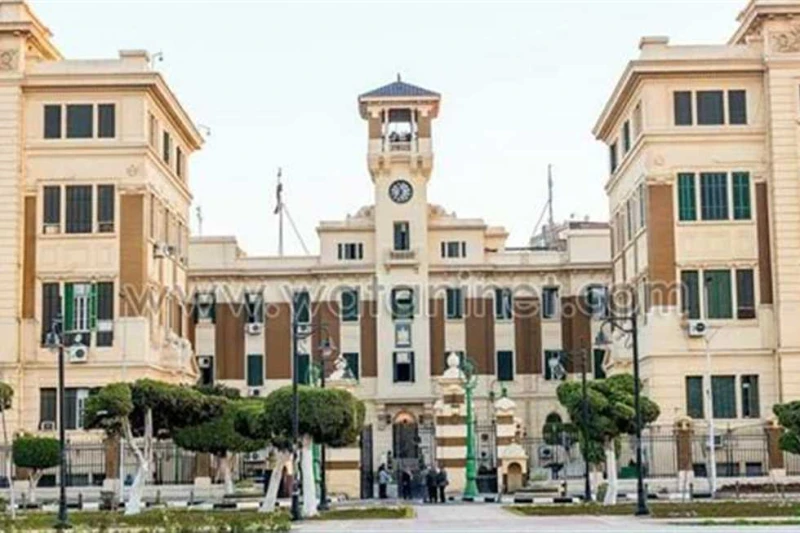 محافظة القاهرة تنفي انهيار عقار بحدائق القبة: أخليناه من السكان احترازيا دون أية إصابات نفت محافظة القاهرة، اليوم الأربعاء، ما تم تداوله على المواقع