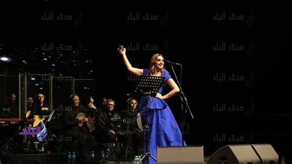 أنغام تواصل سيطرتها في الخليج بحضور غير مسبوق لجولة تيجي نسيبصورتواصل صوت مصر أنغام سيطرتها علي أضخم الاحتفالات الضخمة بدول الخليج العربي بحضور غير