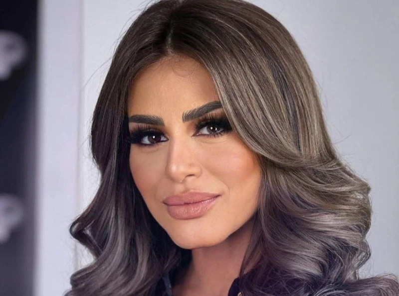 منة فضالي تنسحب من أمام هذه الفنانة - صورة افاق عربية - أثارت الفنانة منة فضالي جدلا واسعا بعد إعلانها الانسحاب من مسلسل جوما، بعد ساعات قليلة من