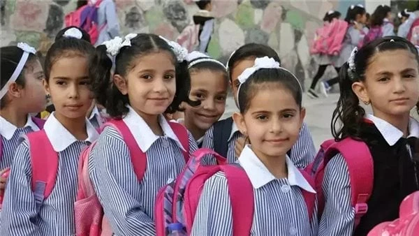 بدء الدراسة في المدارس التي لا تطبق إجازة السبت .. غداأكدت وزارة التربية والتعليم والتعليم الفني، أنه من المقرر أن تبدأ الدراسة غدا السبت الموافق 21