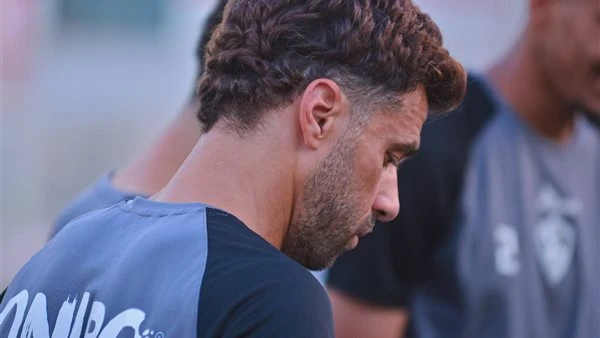 -فقرة تدريبية خفيفة على هامش مران الزمالك .. خاض لاعبو الفريق الأول لكرة القدم بنادي الزمالك فقرة تدريبات خفيفة في بداية مران اليوم الخميس الذي أقيم في نيروبي، قبل خوض التدريبات ال