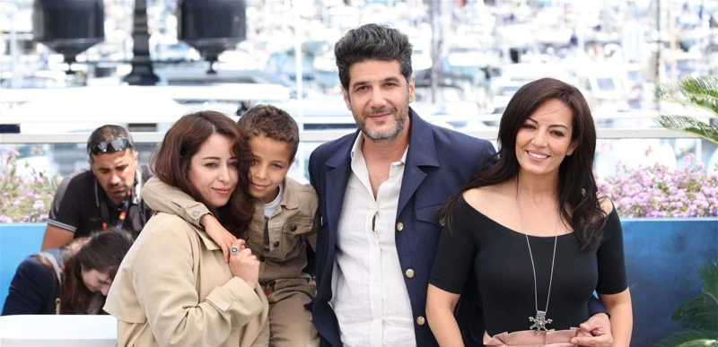 فنون ومشاهير: فيلم مغريي ينافس على جائزة الأوسكار أعلنت الممثلة نسرين الراضي، اليوم الجمعة، أن فيلمها الأحدث الجميع يحب تودا للمخرج نبيل عيوش سيمثل المغرب في المنافسة على جائزة أوس