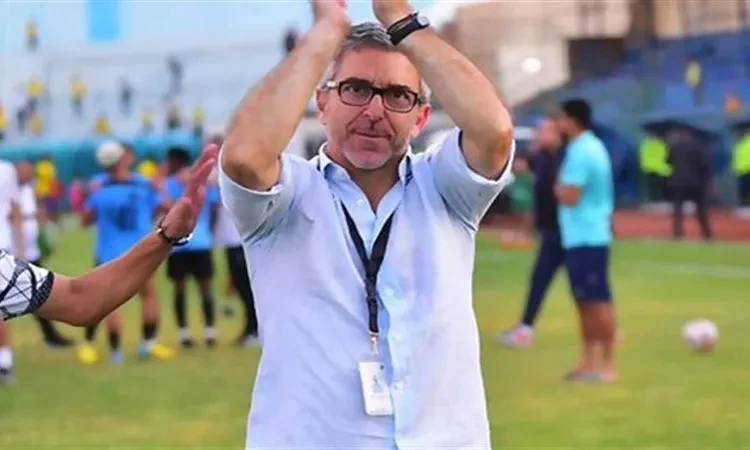 -رسميا.. بابا فاسيليو يوقع عقود تدريبه للاتحاد السكندري لمدة موسم .. أعلن نادي الاتحاد السكندري، برئاسة محمد مصيلحي تعاقده بشكل رسمي، مع المدرب بابا