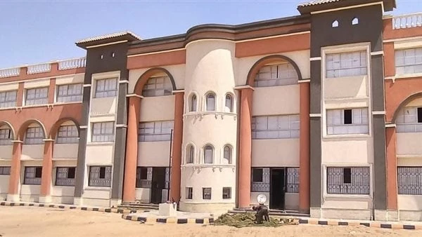 رئيس جهاز حدائق العاصمة يتابع الاستعدادات للعام الدراسي الجديد ويتفقد منظومة المياه بالمدينةقام المهندس عمار مندور، رئيس جهاز مدينة حدائق العاصمة،