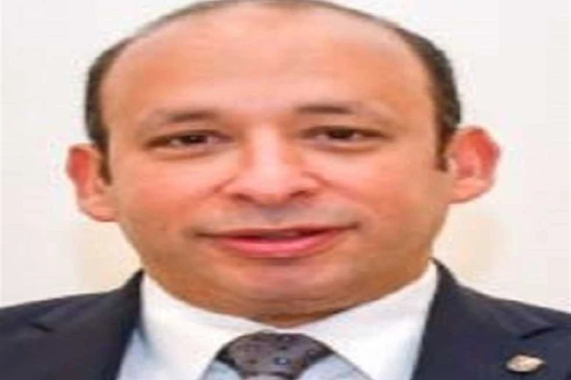 عميد الكلية: ندرس ديناميكية انتشار الفيروس وطرق الوقاية والعلاج أعلن الدكتور محمد سامى عبدالصادق، رئيس جامعة القاهرة، عن تشكيل لجنة علمية لرصد فيروس