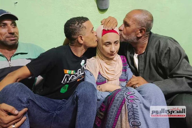 نهاية غير متوقعة لأزمة فيديو عروسة كفر الدوار (تفاصيل) أنهت زيارة عائلية من أسرة العريس إلى منزل أسرة عروسة كفر الدوار في محافظة البحيرة كل ما قيل