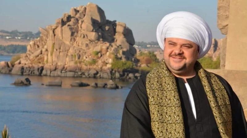 مدحت تيخا: أشرف زكي أبويا ومعلمي (خاص) كشف الفنان مدحت تيخا، عن عدم وجود أزمة بينه وبين نقيب المهن التمثيلية الفنان أشرف زكي.وأكد مدحت تيخا في