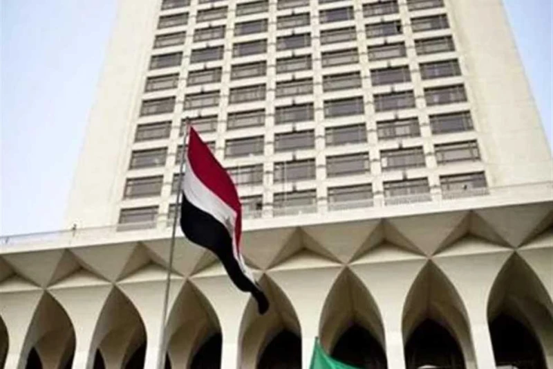 الخارجية: نتابع عن كثب حادث انقلاب سيارة تقل مصريين في درنة الليبية (تفاصيل) أكدت وزارة الخارجية والهجرة وشئون المصريين بالخارج، متابعة حادث انقلاب