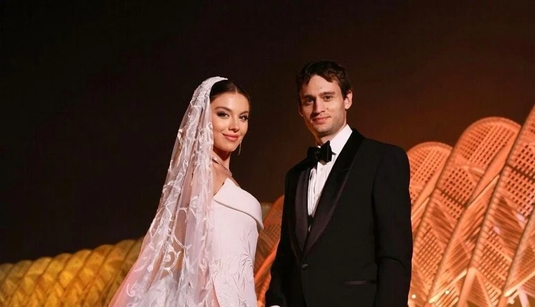 مايا رعيدي تحتفل بزفاف ثان من إحياء عمرو دياب (صور)احتفلت مايا رعيدي ملكة جمال لبنان لعام 2018 بحفل زفاف ثان من زوجها فهمي كراغولا، عقب عرس أول في