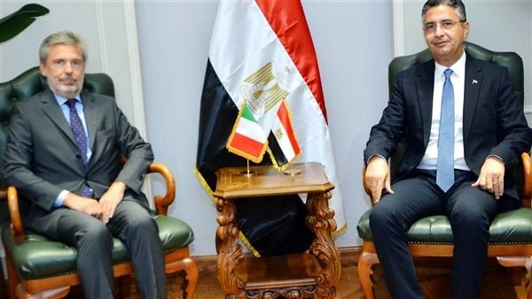 وزير التموين يستقبل سفير إيطاليا لبحث التعاون في تطوير المناطق اللوجستيةاستقبل اليوم الدكتور شريف فاروق - وزير التموين والتجارة الداخلية ميكيلي