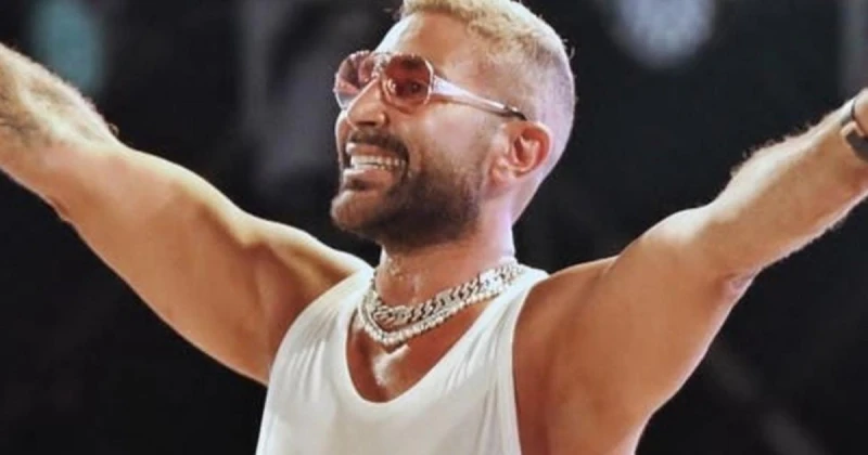 الفن و المشاهير: أحمد سعد يتعرض للسرقة في زفاف ابن بسمة وهبة .. خسر أغلى مجوهراته! تعرض الفنان المصري أحمد سعد للسرقة خلال سفرته الى إيطاليا وتحددا بحيرة كومو لحضور حفل زفاف ابن ال