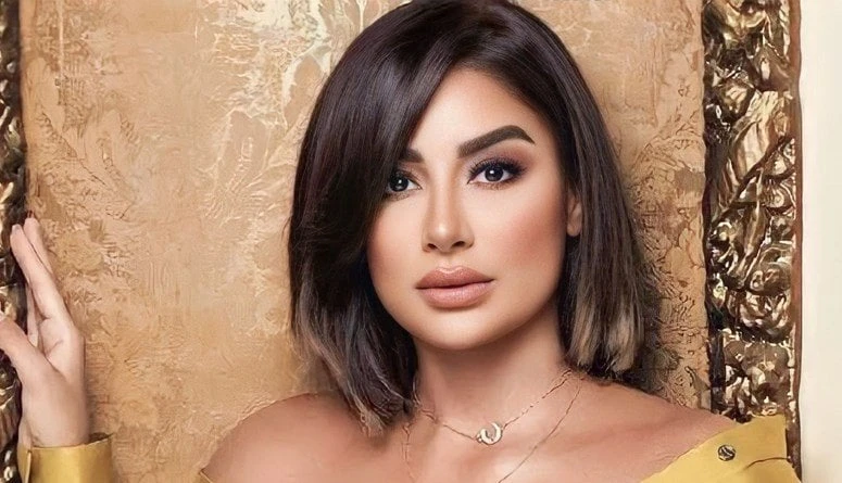 فن: جوري بكر: تعبت من الشر ونفسي المخرجين يشوفوني ممثلة مش مجرد ست حلوة (فيديو) تحدثت الفنانة جوري بكر، عن شخصية سوسن المحامية الشريرة في مسلسل برغم القانون، مشيرة أنها موجودة في ح