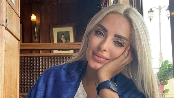 فوق الركبة.. مي حلمي تثير الجدل بإطلالة سوداء شاركت الإعلامية مي حلمي مع متابعيها صورة جديدة عبر حسابها الشخصي على موقع التواصل الاجتماعي للصور