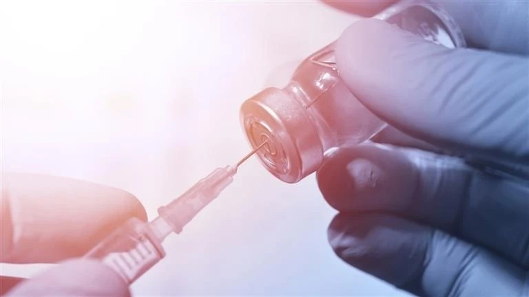 الغذاء والدواء الأمريكية توافق على الاستخدام الذاتي للقاح ضد الإنفلونزا لايف ستايل 05:30 ص الإثنين 23 سبتمبر 2024 أقرت إدارة الغذاء والدواء الأمريكية