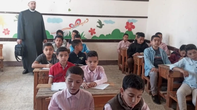 توزيع المناهج الدراسية للمرحلة الإعدادية الأزهرية 2025 يبحث العديد من طلاب وطالبات الأزهر الشريف عن توزيع المناهج الدراسية للمرحلة الإعدادية الأزهرية للعام الدراسي 20242025، بالتزا