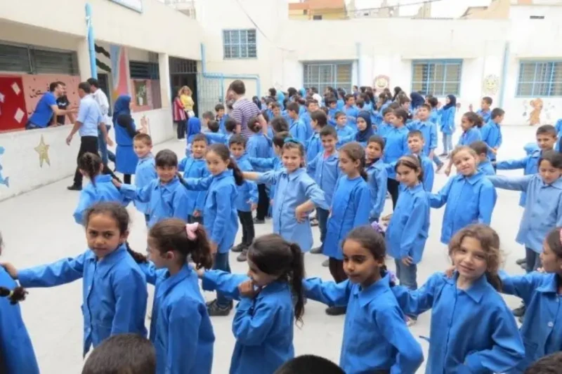 نداء لوزير التربية والتعليم: منع توزيع الزي المدرسي داخل المدارسناشد ماهر شعلان، سكرتير عام الشعبة العامة للملابس بالاتحاد العام للغرف التجارية، وزير التربية والتعليم والتعليم الفن