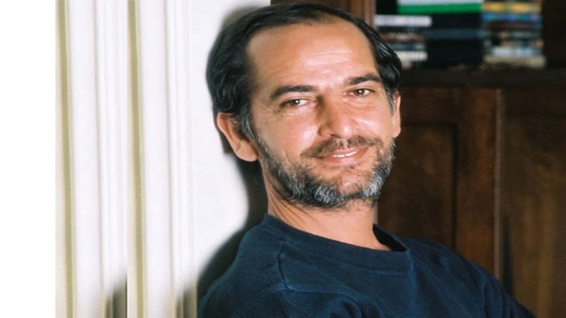 كاتب صحفي: هشام سليم ترك لعب الكرة من أجل التمثيل وفاتن حمامة صاحبة فكرة دخوله الفنقال الكاتب الصحفي أشرف شرف، إن الفنان الراحل هشام سليم دخل مجال الفن صدفة بحتة، إذ كانت سيدة الشا