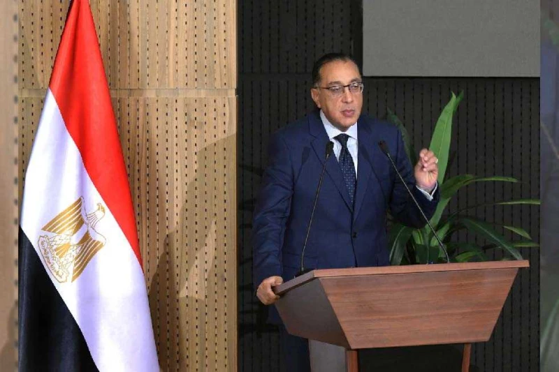 لا نمن على المواطن.. أبرز ما جاء في تصريحات مجلس الوزراء اليوم علق الدكتور مصطفى مدبولي، رئيس مجلس الوزراء، على طرح الدولة منطقة رأس بناس للاستثمار