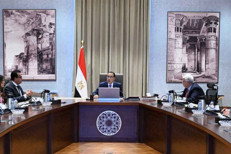 وزير الصحة: مستشفيات قصر العيني تشهد تدهورا ملحوظا.. ومخطط تطويرها على 3 مراحل عقد الدكتور مصطفى مدبولي، رئيس مجلس الوزراء، اليوم، بمقر الحكومة