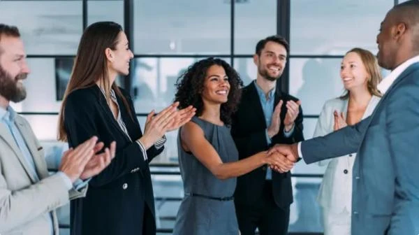 في أقل من شهر .. عادات ستجعلك أكثر نجاحا بانوراما عمون - لا يحدث النجاح بين عشية وضحاها، فهو ليس حدثا لمرة واحدة يمكن شطبه من قائمة المهام، بل إنه