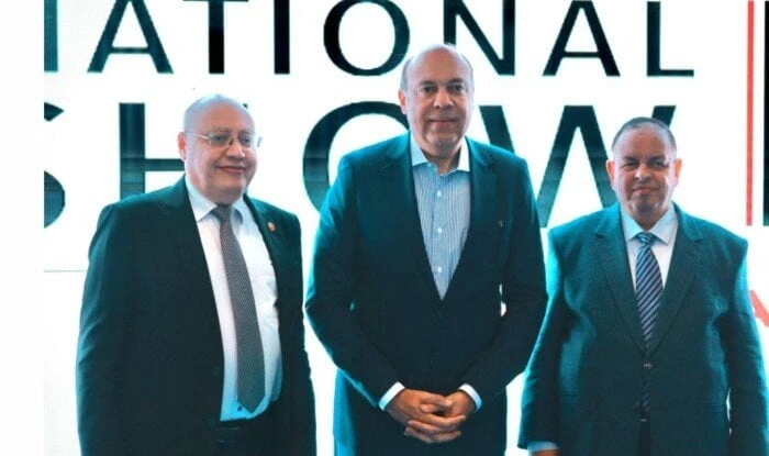 حضور مشرف لقيادات الجمارك لفعاليات معرض الطيران والفضاء بالعلمين جانب من حضور فعاليات معرض الطيران والفضاء بالعلميننجلاء غنيمحضر وفد من الجمارك المصرية ممثلا في رئيس المصلحة الشحات