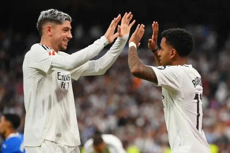 مباشر مباراة الديربي بين ريال مدريد وأتلتيكو فى الدورى الإسباني اليوم (0-0) مباراة ريال مدريد ضد أتلتيكو مدريد في بطولة الدوري الإسباني.. دقائق قليلة وتتجه أنظار عشاق الساحرة المست