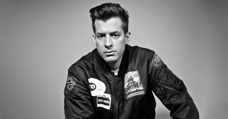 الفن و المشاهير: مارك رونسون لحن وألف العديد من المقاطع الموسيقية لأشهر الأفلام .. وهذه نبذة عن حياته يصادف اليوم عيد ميلاد الموسيقي البريطاني مارك رونسون المولود في 4 أيلول 1975 ف