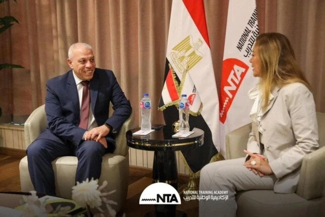 رئيس هيئة تنمية الصعيد يلتقي المدير التنفيذي للأكاديمية الوطنية للتدريب لتأهيل الكوادر البشرية في الصعيد جانب من اللقاءالتقى اللواء أ.ح مهندس شريف