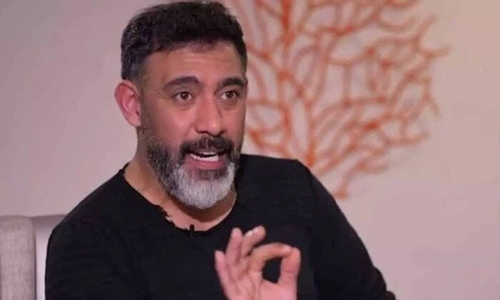 فن: بعد فيديو خالد تاج الدين.. عمرو مصطفى: مسامح الكل وهبدأ صفحة جديدة بعد الفيديو الذي نشره الشاعر الغنائي خالد تاج الدين، والذي وجه فيه عتاب للملحن والمطرب عمرو مصطفى، وذلك بعدما