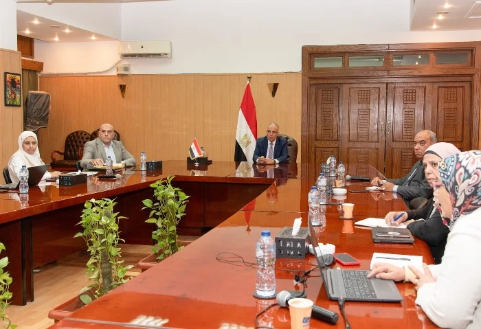وزير الري: تحقيق العدالة ضرورة في توزيع الموارد المائية لكافة القطاعات كشف الدكتور هاني سويلم، وزير الموارد المائية والري، عن محاور الخطة القومية