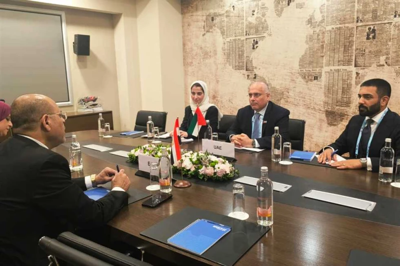 جبران يلتقي وزير الموارد البشرية والتوطين الإماراتي خلال اجتماع البريكس التقى محمد جبران وزير العمل خلال مشاركته، خلال الاجتماع الوزاري العاشر