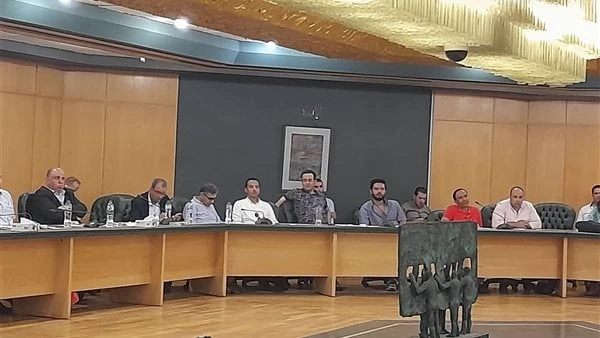 طلعت إسماعيل: نقابة الصحفيين لا تستدعي صحفييها للعضوية بعكس النقابات الأخرىأكد طلعت إسماعيل، مدير تحرير جريدة الشروق، أهمية طرح أزمة القيد على طاولة مناقشة الجمعية العمومية، ولا نع