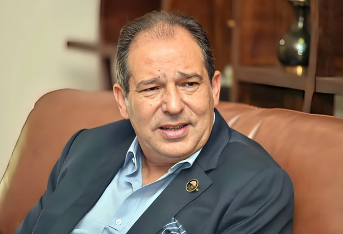 النائب حسام الخولي: أنا زملكاوي ونفسي نتعلم الإدارة من الأهلي قال النائب حسام الخولي، نائب رئيس حزب مستقبل وطن، رئيس الهيئة البرلمانية للحزب بمجلس