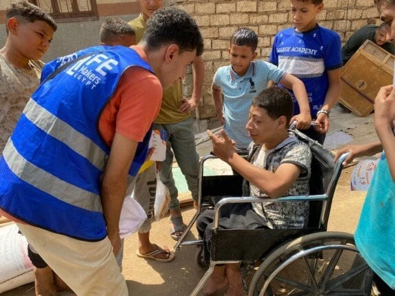 التضامن تواصل فعاليات مبادرة أحسن صاحب في المحافظاتتواصل وزارة التضامن الاجتماعي، فعاليات مبادرة أحسن صاحب، لدمج الأشخاص ذوي الإعاقة في المجتمع