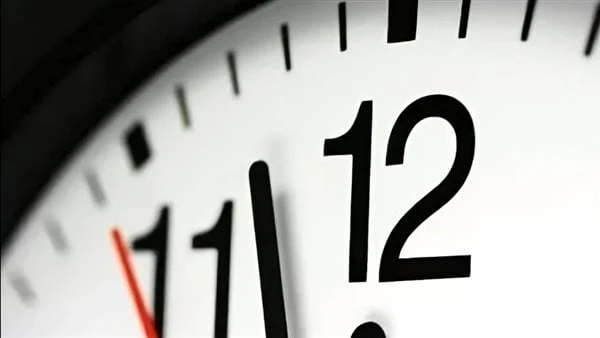 الساعة هتكون 11 بدلا من 12 بدء التوقيت الشتوي رسميا في هذا الموعدبعدأ العد التنازلي واقتراب موعد بدء التوقيت الشتوي 2024 وتأخير الساعة 60 دقيقة ، هو