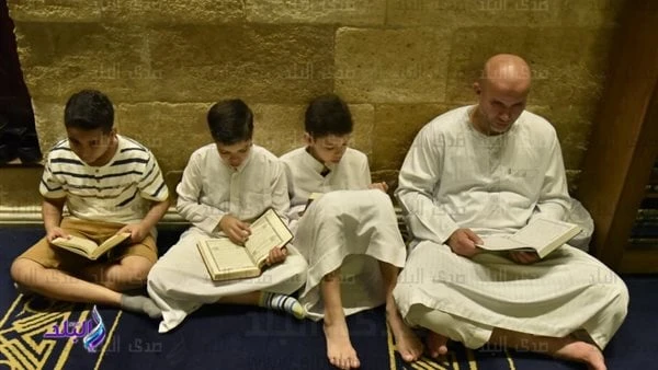 حكم اصطحاب الأطفال إلى المسجد يوم الجمعة.. رأي الشرعقال مركز الأزهر العالمي للفتوى الإلكترونية، إن اصطحاب الأطفال غير البالغين إلى المسجد لصلاة