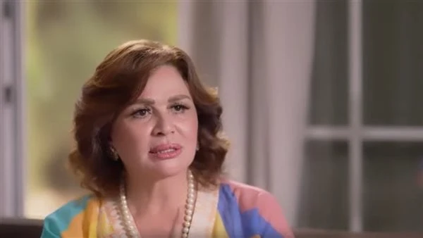 إلهام شاهين : مفيش حاجة اسمها ساحل شرير .. وهكذا خسرت وزني حلت الفنانة إلهام شاهين ضيفة علي برنامج ضيفي مع معتز الدمرداش ، والمذاع عبر قناة الشرق الفضائية ، حيث ادلت بالعديد من الت