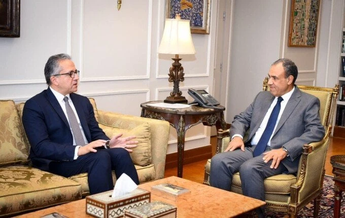 وزير الخارجية يستقبل مرشح مصر لمنصب مدير عام منظمة اليونسكو عبدالعاطي يستقبل لبمرشح لمنصب مدير عام اليونسكوآية الله حمدياستقبل الدكتور بدر عبد