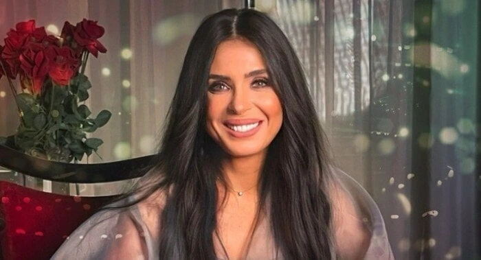 فن: دينا عن المساكنة: لا أمانع أن يخوض ابني التجربة قبل الزواج (فيديو) أثارت الفنانة دينا، حالة من الجدل عبر منصات التواصل الاجتماعي خلال الساعات