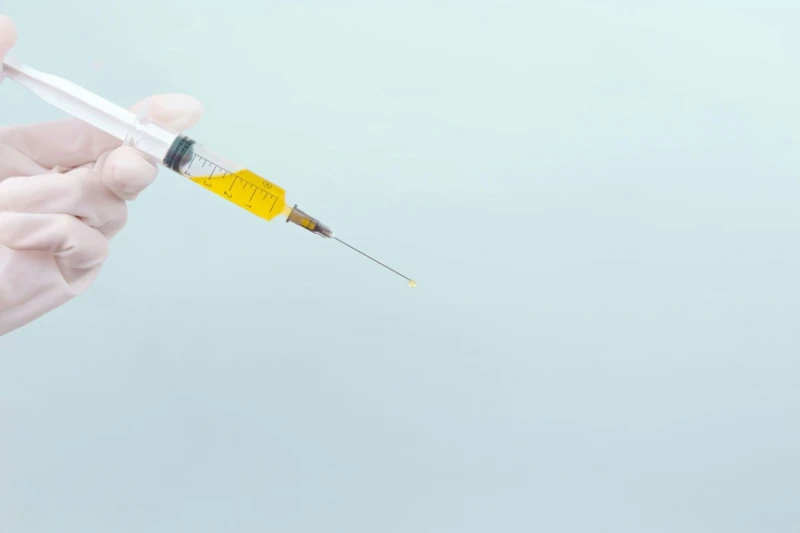 تحرك عاجل من الأمم المتحدة لتأمين لقاحات مرض جدري القرود أعلنت منظمة الأمم المتحدة للطفولة يونيسف، عن طرح مناقصة طارئة لتأمين لقاحات مرض جدري القرود