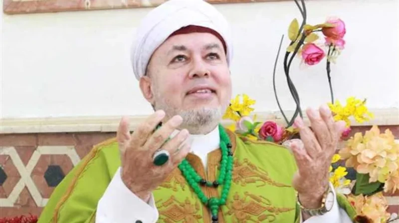كيف يحلل الطب النفسي واقعة الشيخ التجاني؟ أثار أبرز شيوخ الطرق الصوفية، الشيخ صلاح الدين التيجاني جدلا واسعا على وسائل التواصل الاجتماعي خلال الساعات