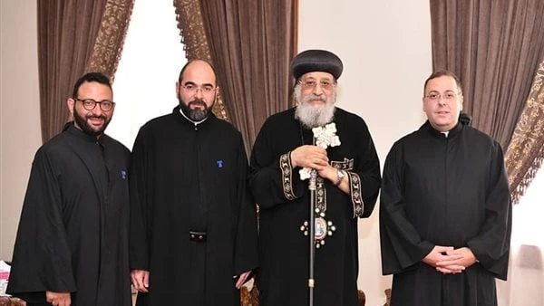 تفاصيل استقبال البابا تواضروس وفدا من الرهبانية الأنطونية بلبنان.. صور استقبل قداسة البابا تواضروس الثاني في المقر البابوي بالقاهرة، اليوم الخميس،