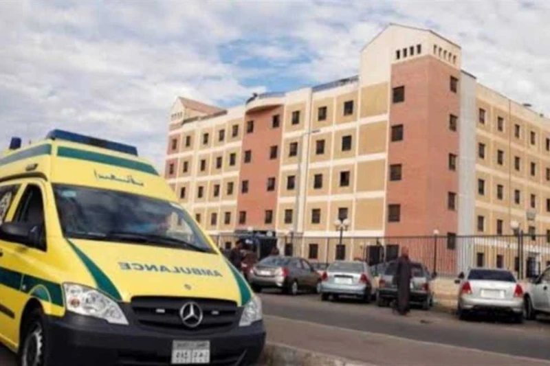 سقوط طفل 4 سنوات من الطابق الخامس في أسوان الجديدة اصيب طفل في مدينة أسوان الجديدة أثر سقوطه من شرفة منزله بالطابق الخامس . تلقي مرفق إسعاف أسوان إخطارا بسقوط طفل من الطابق الخامس 