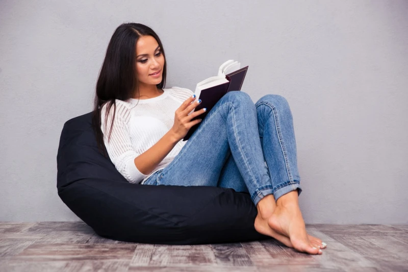 8 روايات اجتماعية لا بد من قراءتها لا شك أن الروايات الاجتماعية تعمل على توعية الناس وتعزيز التفاهم وتشجيع التغيير الاجتماعي، وتوسيع آفاق القراء وتعريفهم بقضايا ومشاكل العالم الحقي